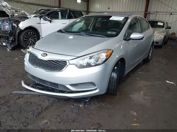 KNAFK4A62G5615366 2016 KIA FORTE - Image 2