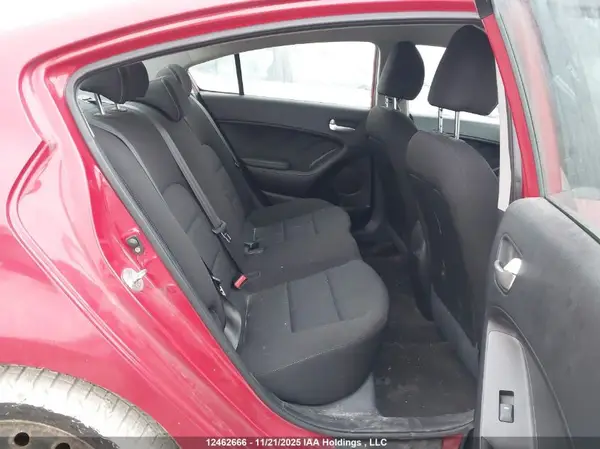 KNAFK4A62G5618087 2016 KIA FORTE - Image 8