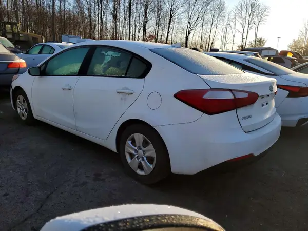 KNAFK4A62G5618249 2016 KIA FORTE - Image 2