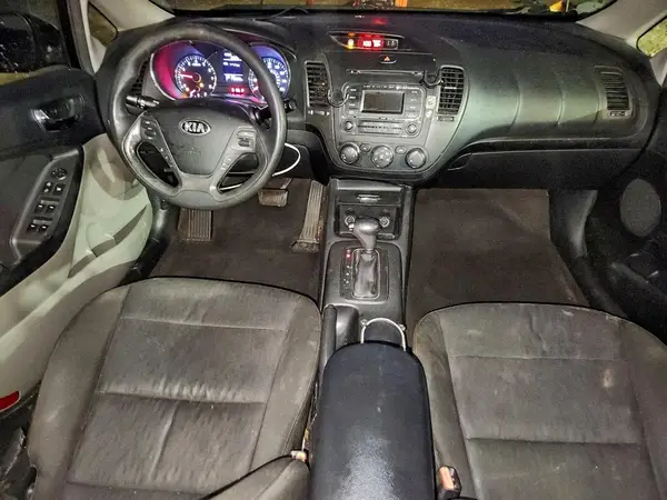 KNAFK4A62G5621331 2016 KIA FORTE - Image 8