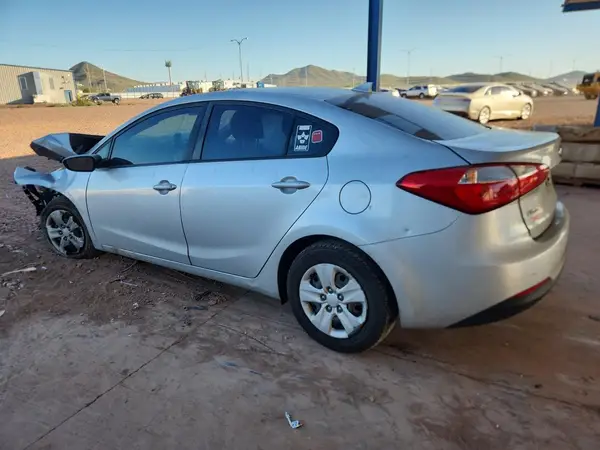 KNAFK4A63G5462285 2016 KIA FORTE - Image 2