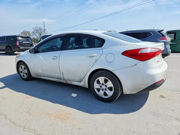 KNAFK4A63G5469544 2016 KIA FORTE - Image 2