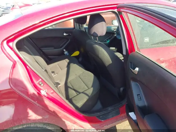 KNAFK4A63G5475621 2016 KIA FORTE - Image 8
