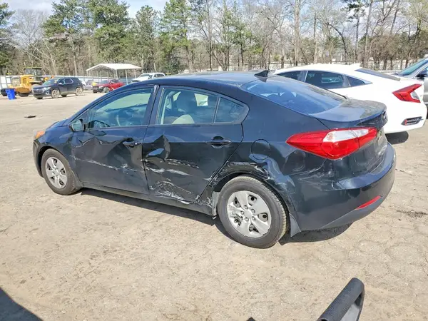 KNAFK4A63G5485484 2016 KIA FORTE - Image 2