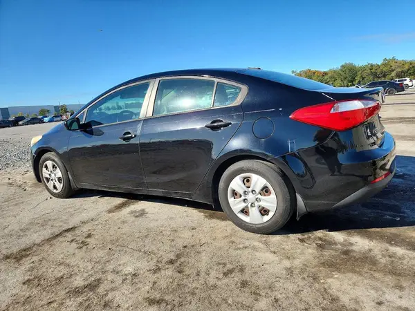 KNAFK4A63G5487039 2016 KIA FORTE - Image 2