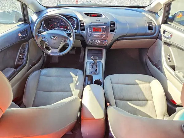 KNAFK4A63G5487039 2016 KIA FORTE - Image 8