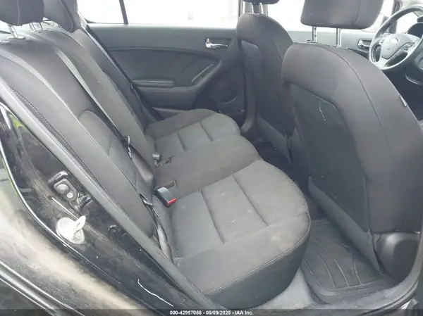 KNAFK4A63G5487915 2016 KIA FORTE - Image 8