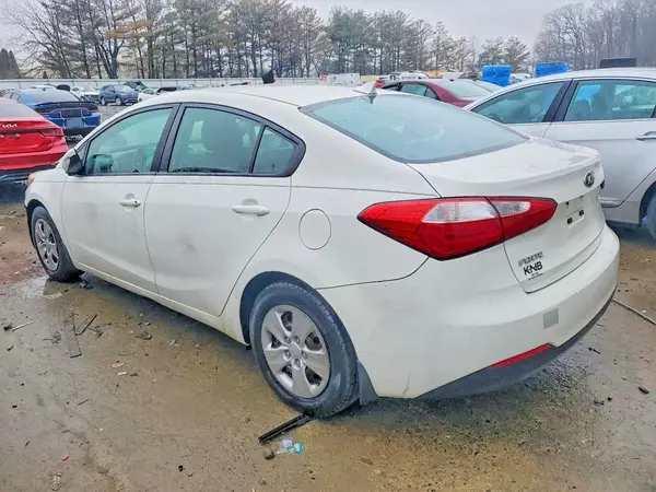 KNAFK4A63G5494119 2016 KIA FORTE - Image 2