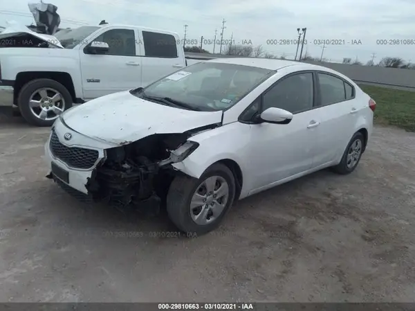KNAFK4A63G5501313 2016 KIA FORTE - Image 2