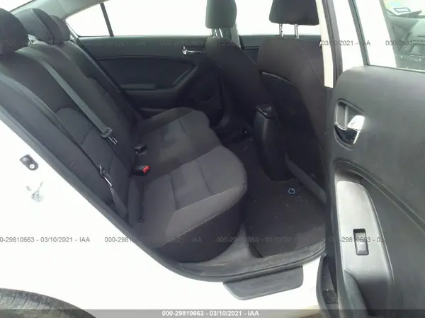 KNAFK4A63G5501313 2016 KIA FORTE - Image 8