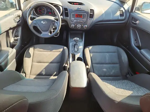 KNAFK4A63G5507869 2016 KIA FORTE - Image 8