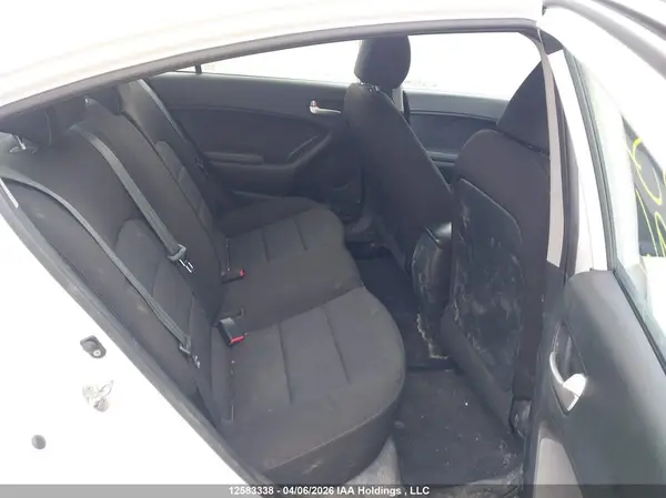 KNAFK4A63G5509637 2016 KIA FORTE - Image 8