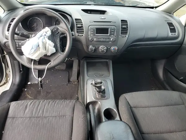 KNAFK4A63G5511579 2016 KIA FORTE - Image 8