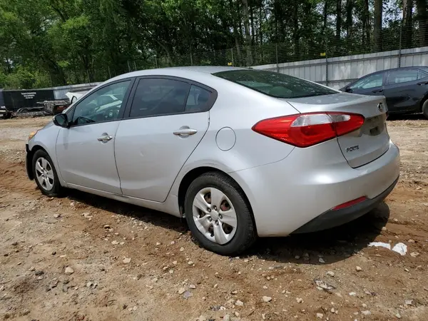 KNAFK4A63G5521707 2016 KIA FORTE - Image 2