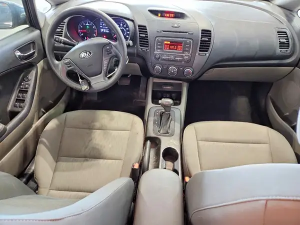 KNAFK4A63G5524039 2016 KIA FORTE - Image 8
