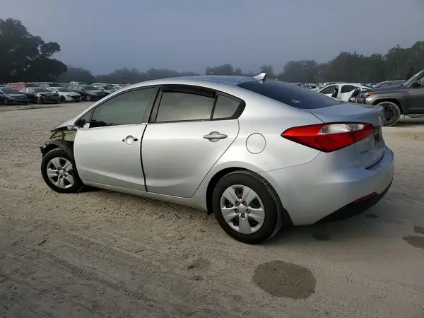 KNAFK4A63G5533808 2016 KIA FORTE - Image 2