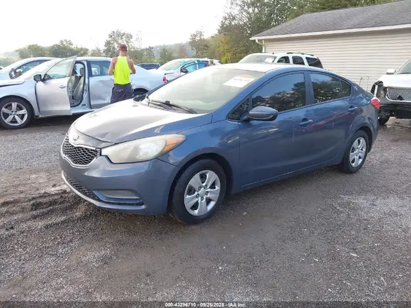 KNAFK4A63G5551922 2016 KIA FORTE - Image 2