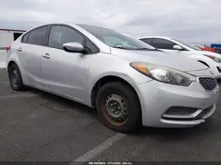 KNAFK4A63G5555243 2016 KIA FORTE