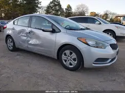 KNAFK4A63G5557879 2016 KIA FORTE