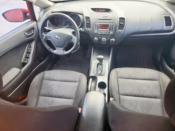 KNAFK4A63G5562399 2016 KIA FORTE - Image 8
