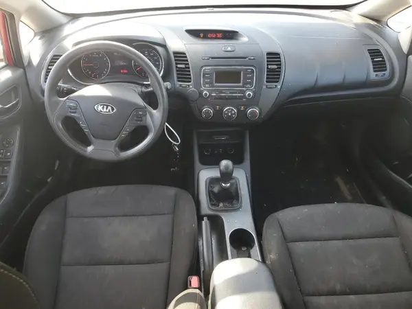 KNAFK4A63G5565559 2016 KIA FORTE - Image 8