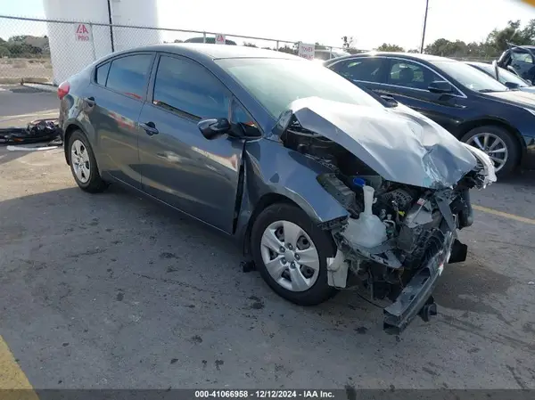 KNAFK4A63G5572463 2016 KIA FORTE - Image 1