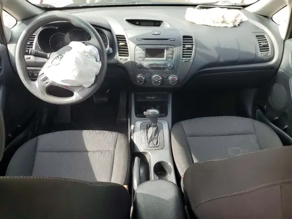 KNAFK4A63G5572706 2016 KIA FORTE - Image 8
