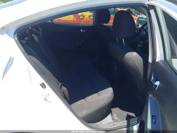 KNAFK4A63G5576206 2016 KIA FORTE - Image 8