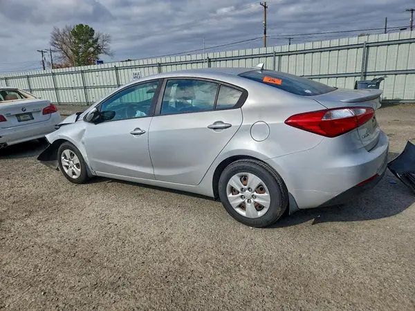 KNAFK4A63G5584287 2016 KIA FORTE - Image 2