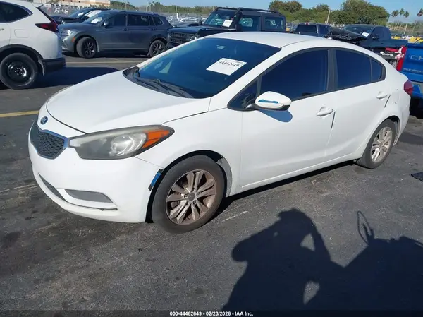 KNAFK4A63G5585004 2016 KIA FORTE - Image 2