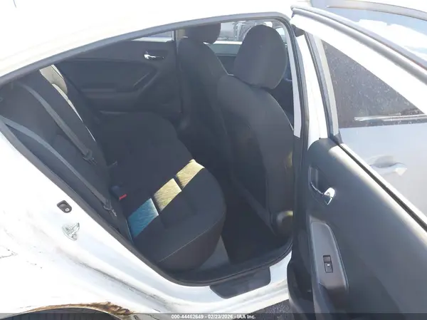 KNAFK4A63G5585004 2016 KIA FORTE - Image 8