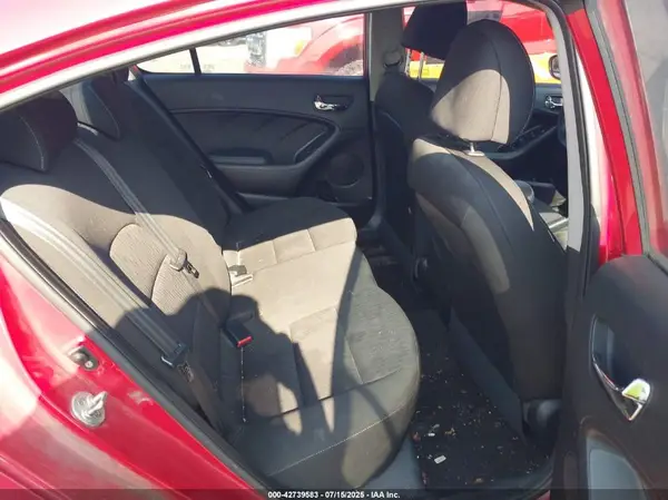 KNAFK4A63G5596181 2016 KIA FORTE - Image 8