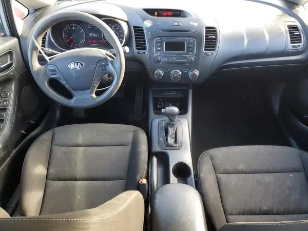 KNAFK4A63G5602609 2016 KIA FORTE - Image 8