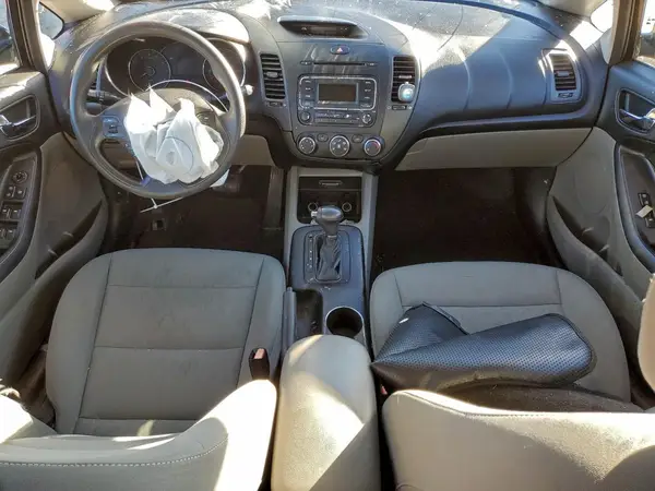 KNAFK4A63G5605736 2016 KIA FORTE - Image 8