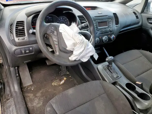 KNAFK4A63G5607258 2016 KIA FORTE - Image 8