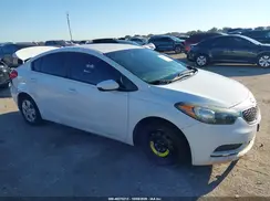 KNAFK4A63G5607972 2016 KIA FORTE