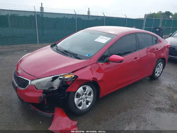 KNAFK4A63G5610886 2016 KIA FORTE - Image 2