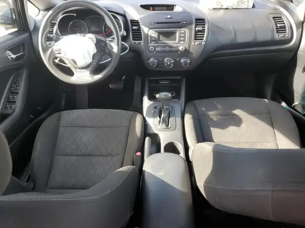 KNAFK4A63G5610905 2016 KIA FORTE - Image 8