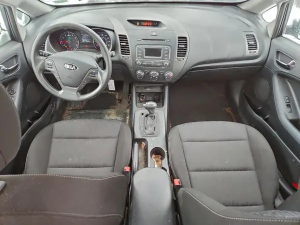KNAFK4A63G5611908 2016 KIA FORTE - Image 8