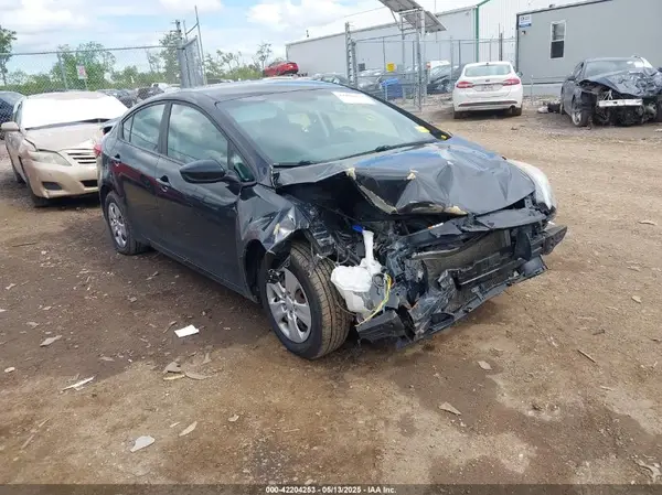 KNAFK4A63G5612685 2016 KIA FORTE - Image 1