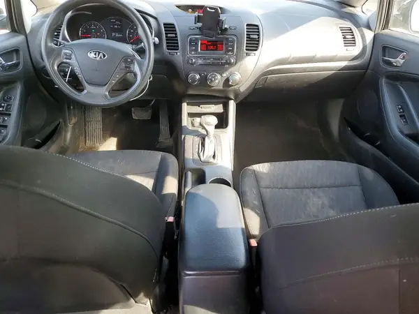 KNAFK4A63G5613481 2016 KIA FORTE - Image 8