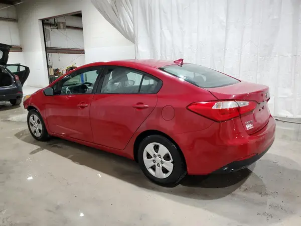 KNAFK4A63G5614162 2016 KIA FORTE - Image 2