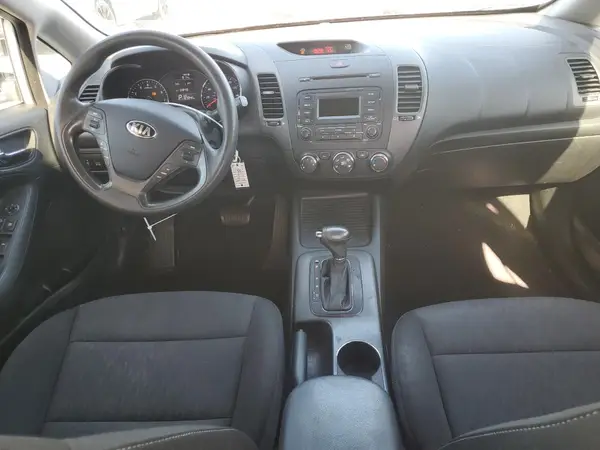 KNAFK4A63G5614422 2016 KIA FORTE - Image 8