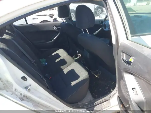 KNAFK4A63G5618048 2016 KIA FORTE - Image 8