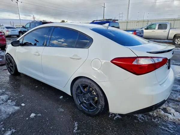 KNAFK4A63G5618129 2016 KIA FORTE - Image 2