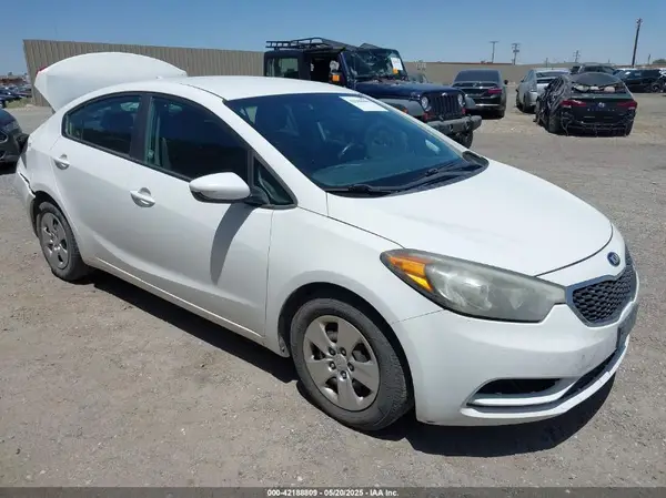 KNAFK4A63G5618180 2016 KIA FORTE - Image 1