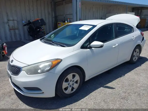 KNAFK4A63G5618180 2016 KIA FORTE - Image 2