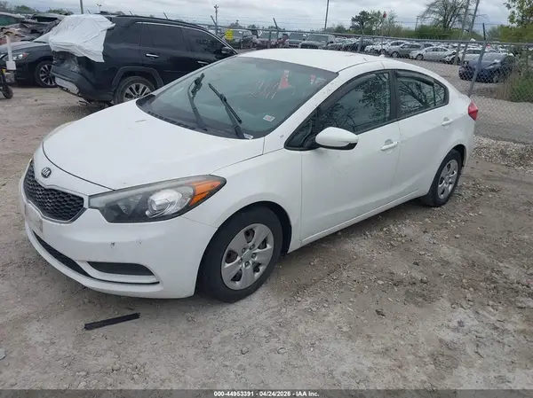 KNAFK4A63G5618826 2016 KIA FORTE - Image 2