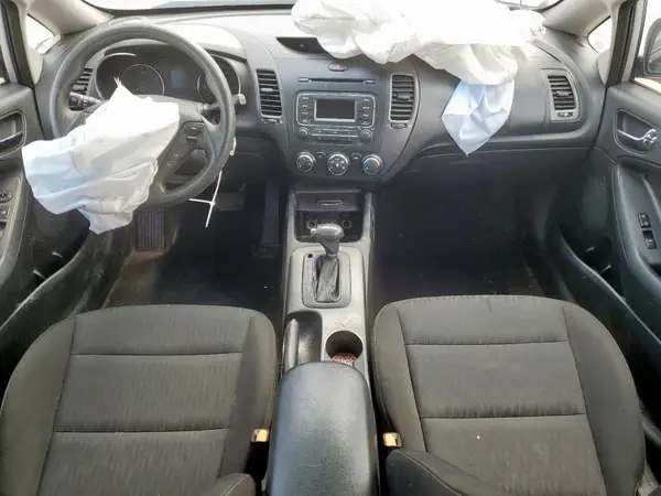 KNAFK4A64G5445964 2016 KIA FORTE - Image 8