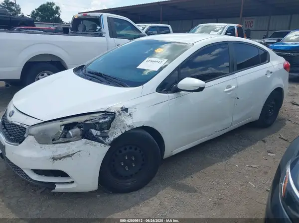 KNAFK4A64G5446015 2016 KIA FORTE - Image 2